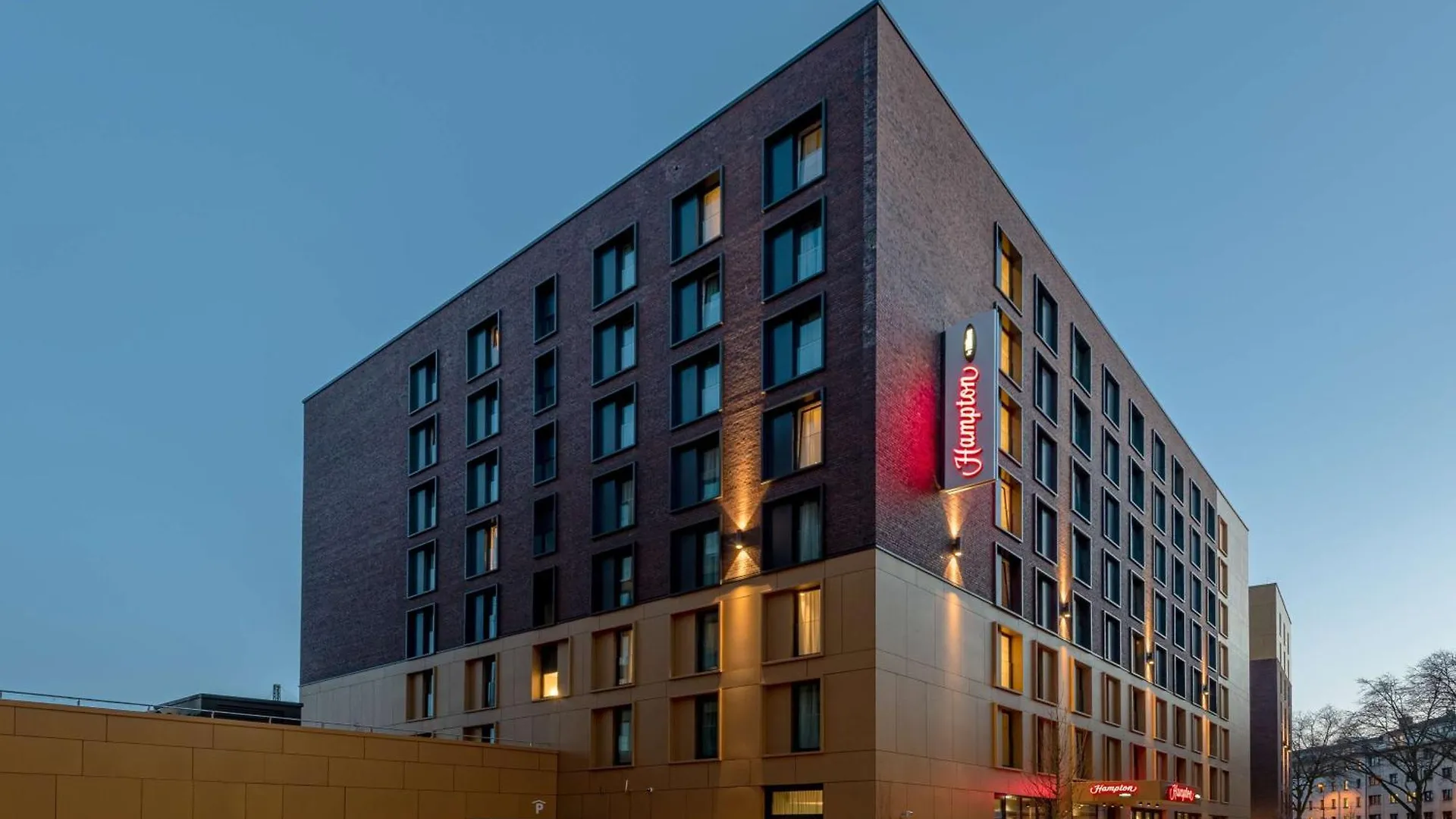 Отель Hampton By Hilton Duesseldorf City Centre