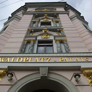 In Der Jahnallee 20 Waldplatzpalais Apartment